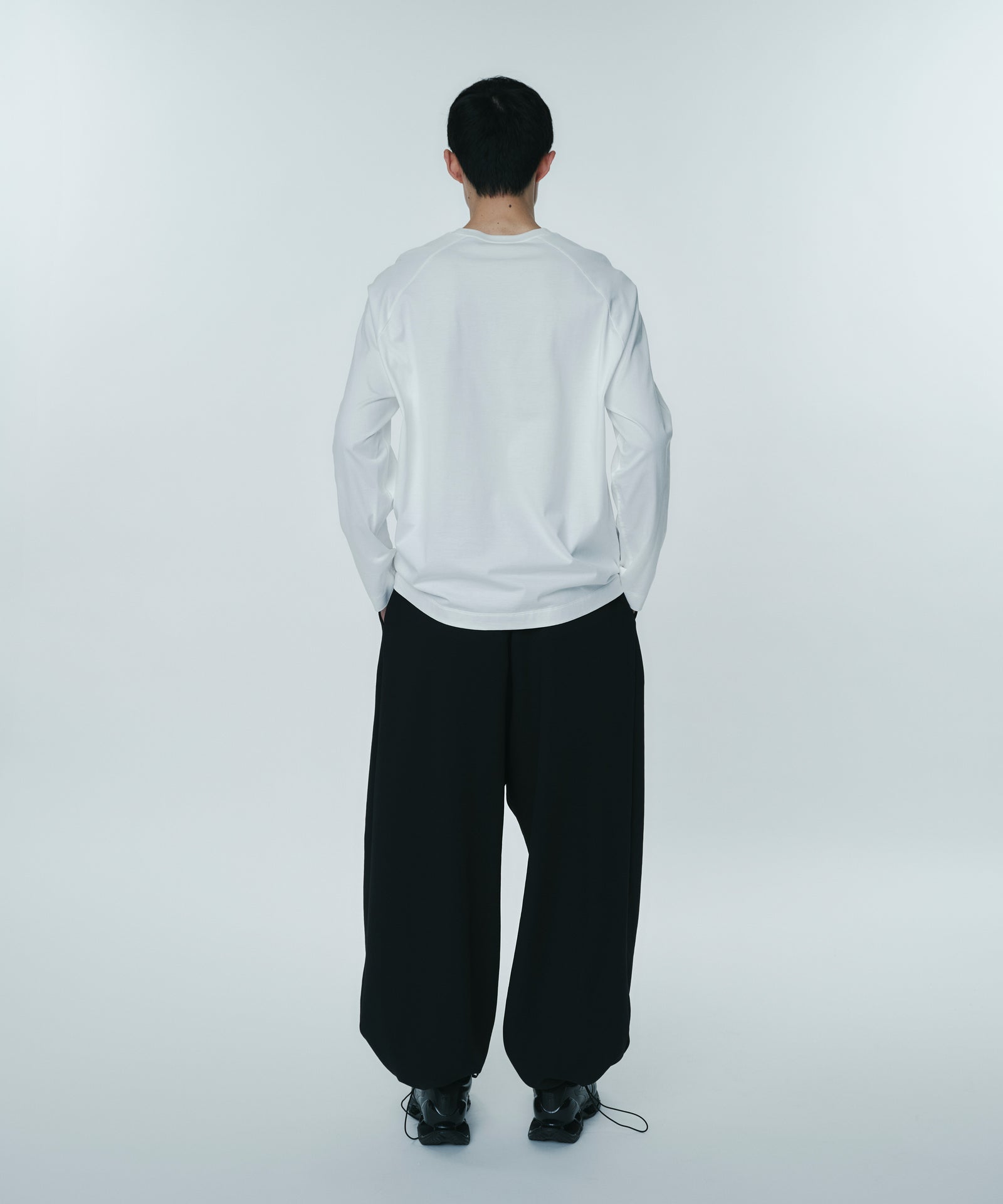 17HOURS MONSTER WIDE PANTS / 寝ている時間以外ずっと着ていられる服 