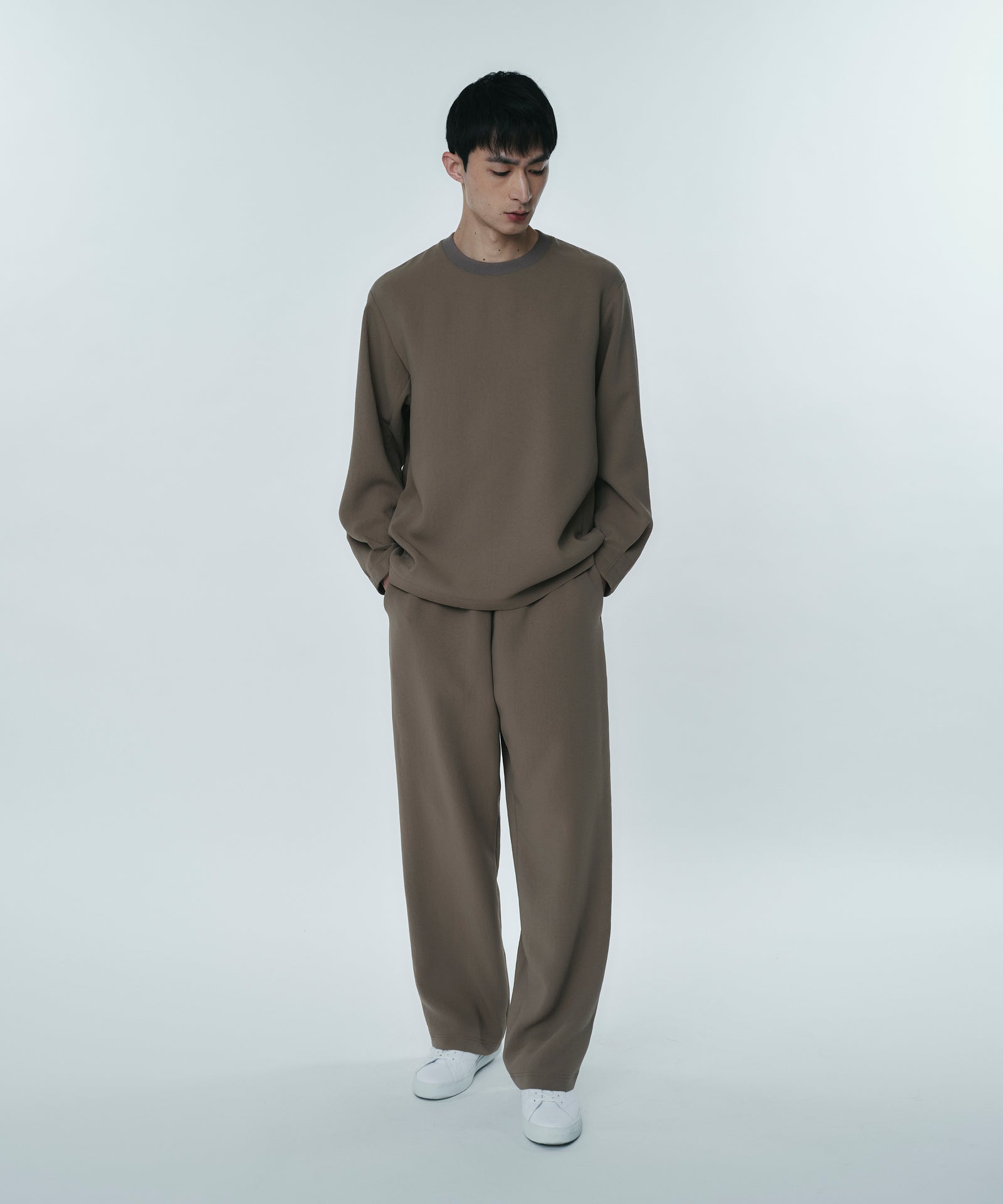 17 hours tops / 寝ている時間以外ずっと着ていられる服 - ゼロ