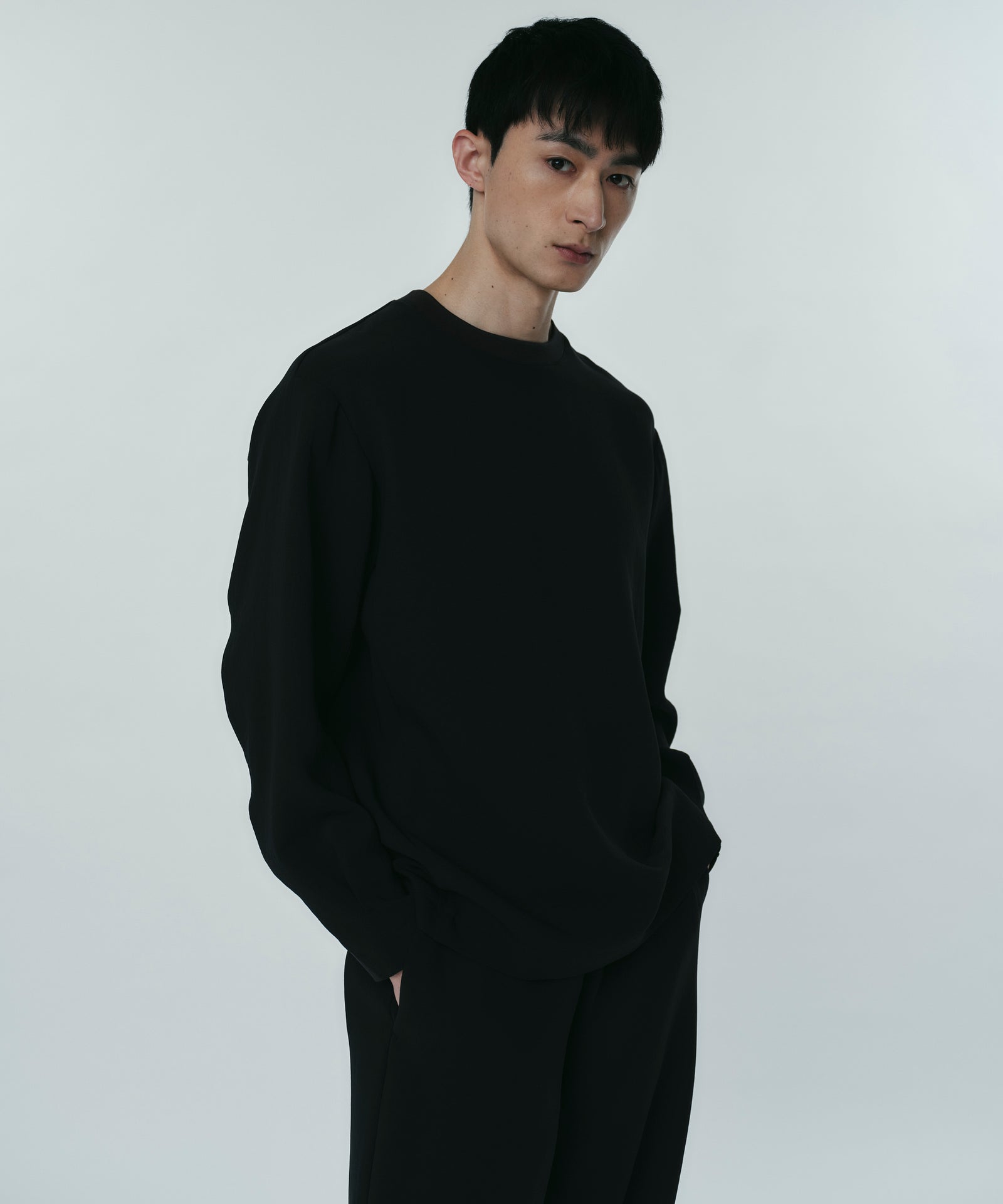17 hours tops / 寝ている時間以外ずっと着ていられる服 - ゼロ