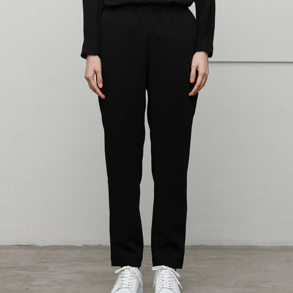 17 hours tapered pants(women) / 寝ている時間以外ずっと着てい