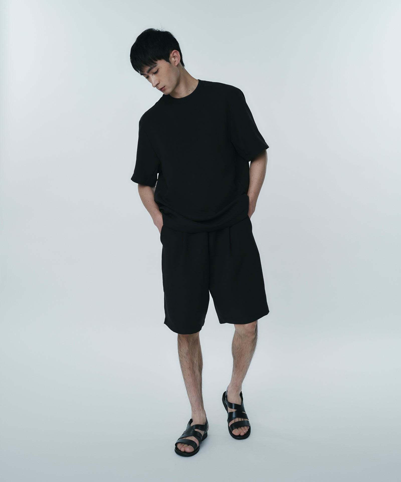 17hours wide pants / Clothes you can wear all day except when you