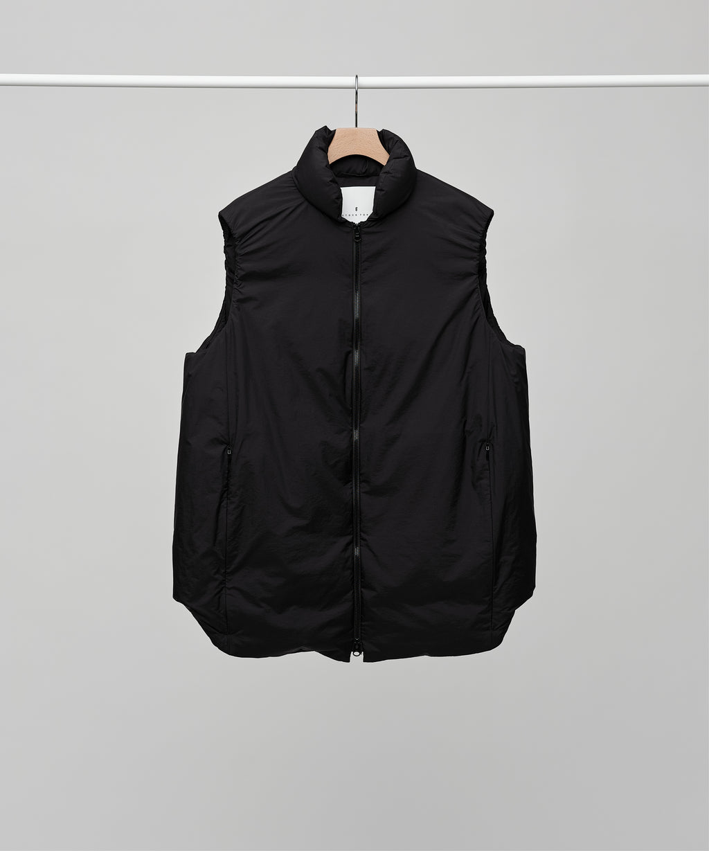 これ以上の値下げ終了美品　FORME 黒 ダウンベスト ワンフォークロージング 1111clothing ◇スタンドネック