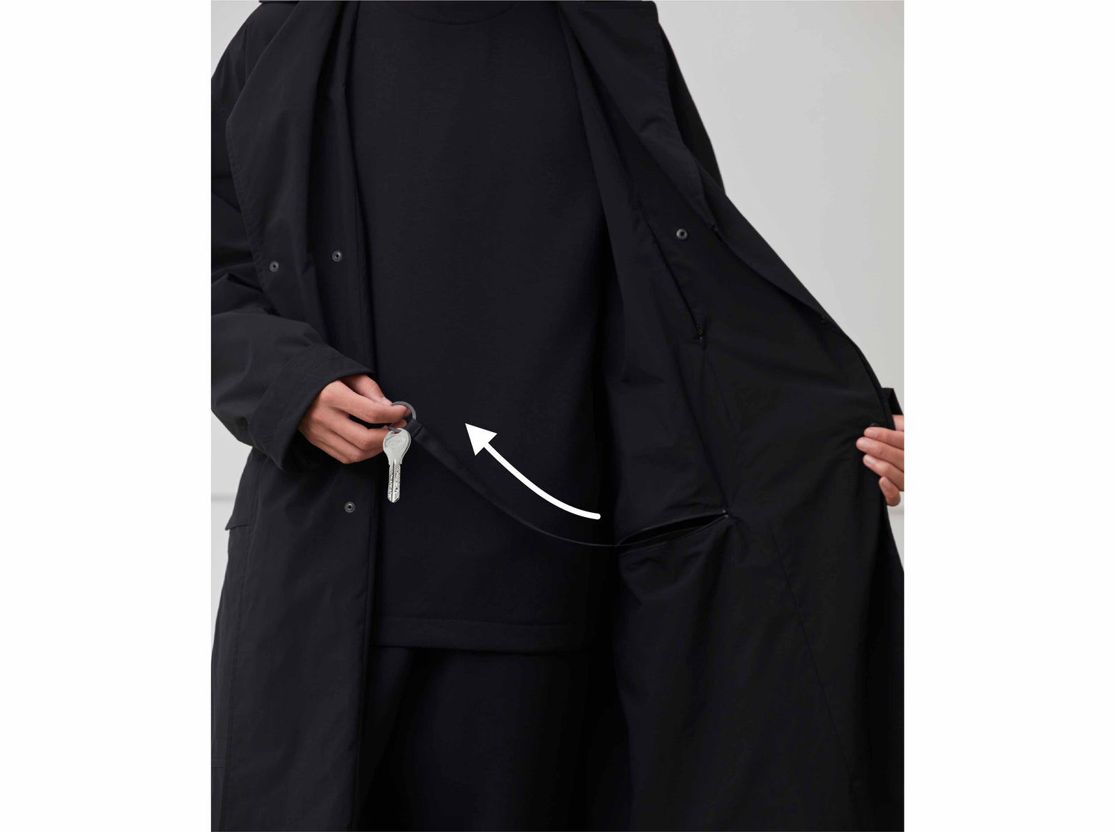 luggage hoodie coat / 手ぶらの生活（手ブライフ）を実現する革新的な